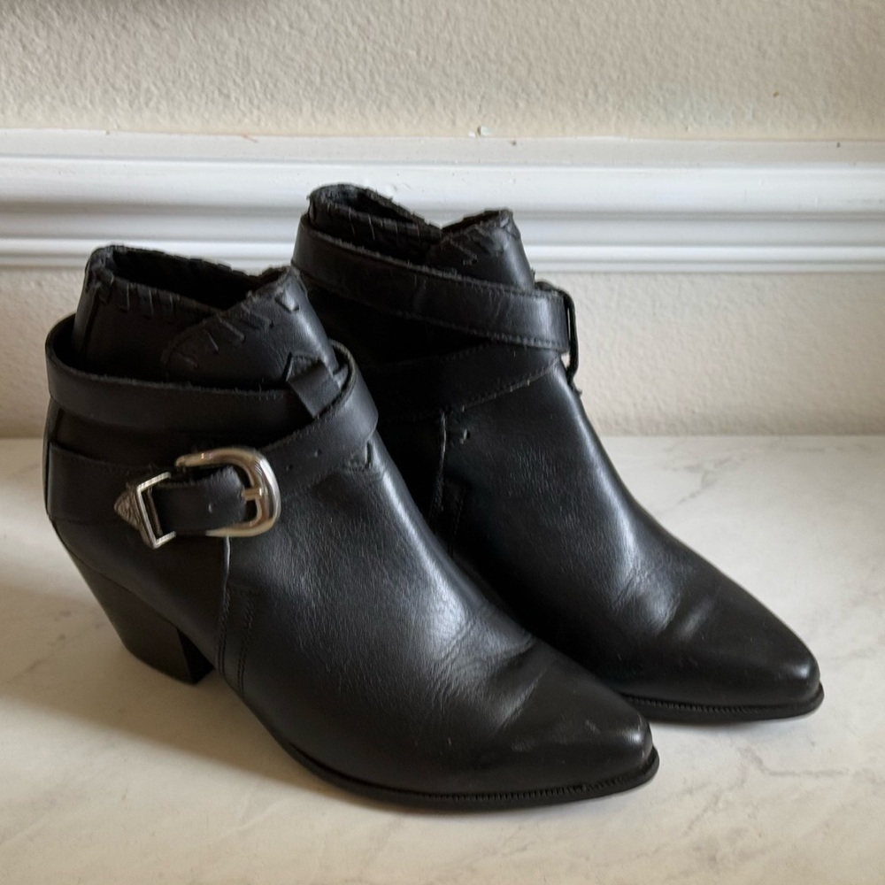 DINGO Ankle Boots